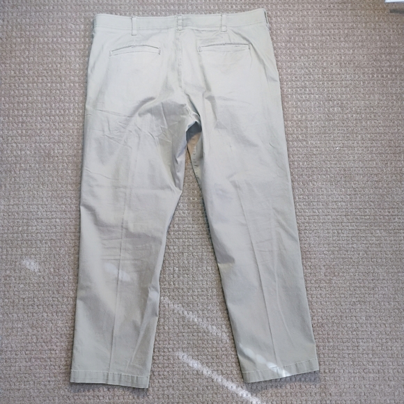 Lee Extreme Motion Pants Mens 42x32 Khaki Performance Stretch Pleated Golf Dress - Picture 9 of 13